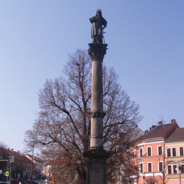 Morový sloup a socha sv. Vavřince